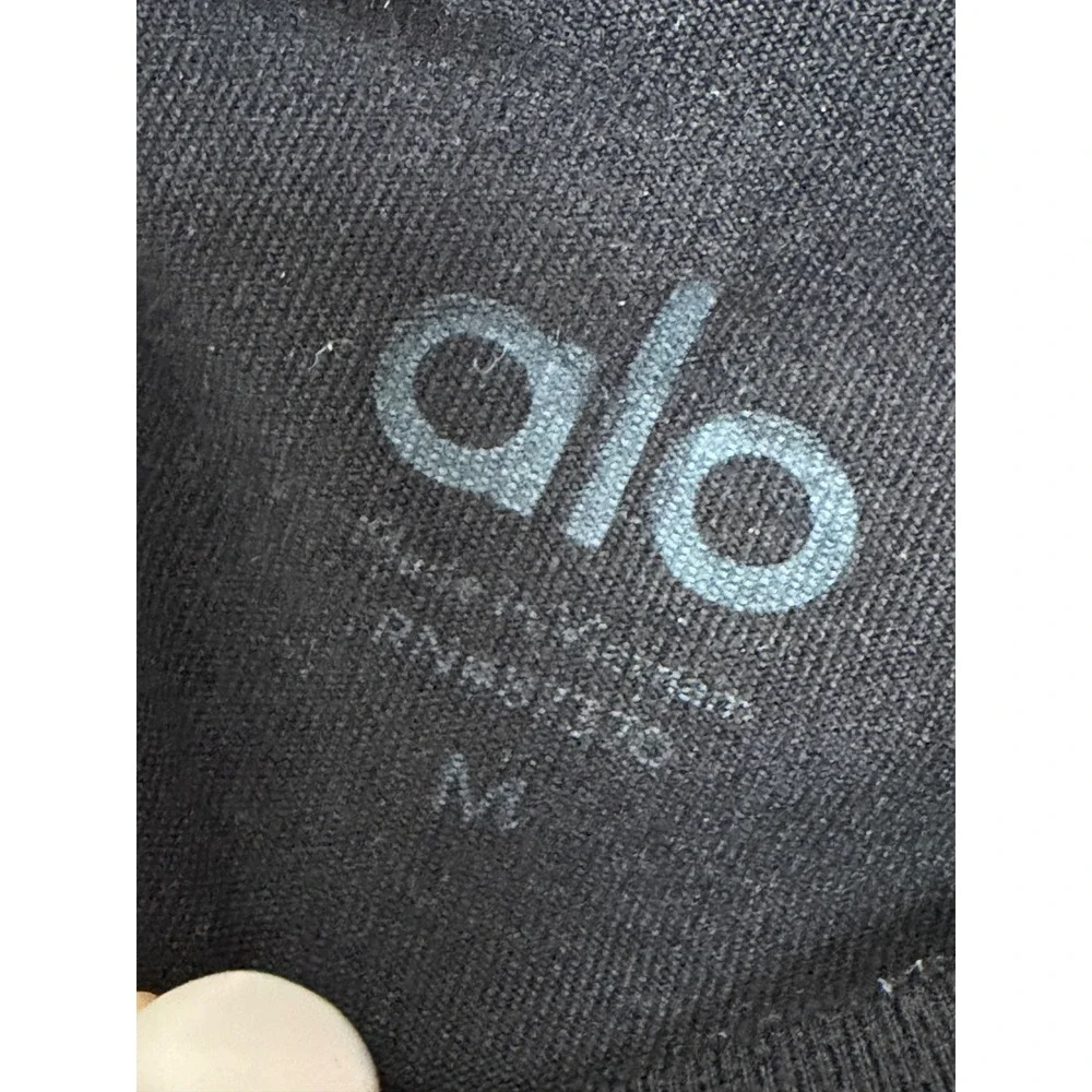 Alo Yoga Entwine Long Sleeve Crop Top Black Lace Up Sleeve Medium